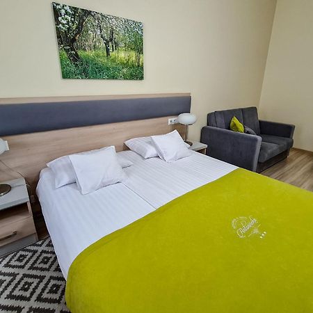Antoninska Hotel & Apartamenty Leszno  Eksteriør billede