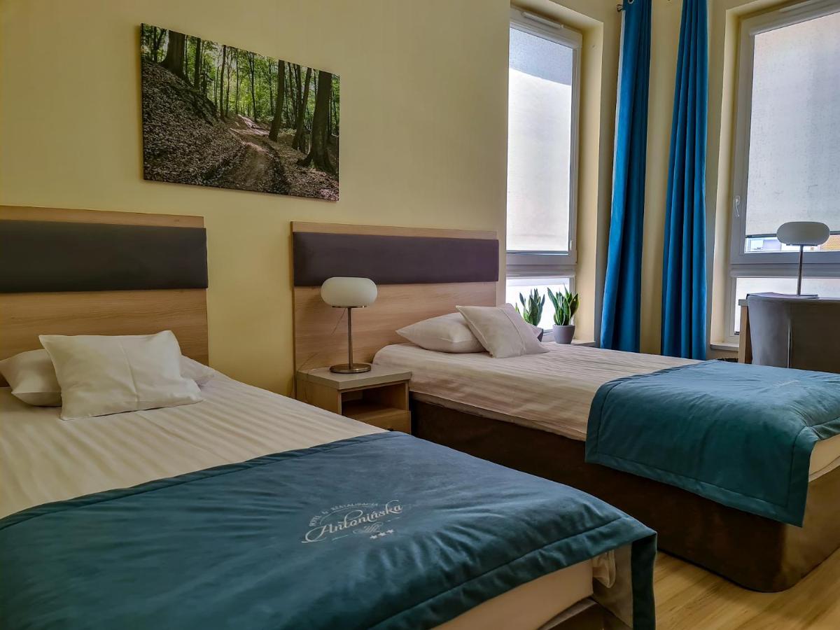 Antoninska Hotel & Apartamenty Leszno  Eksteriør billede