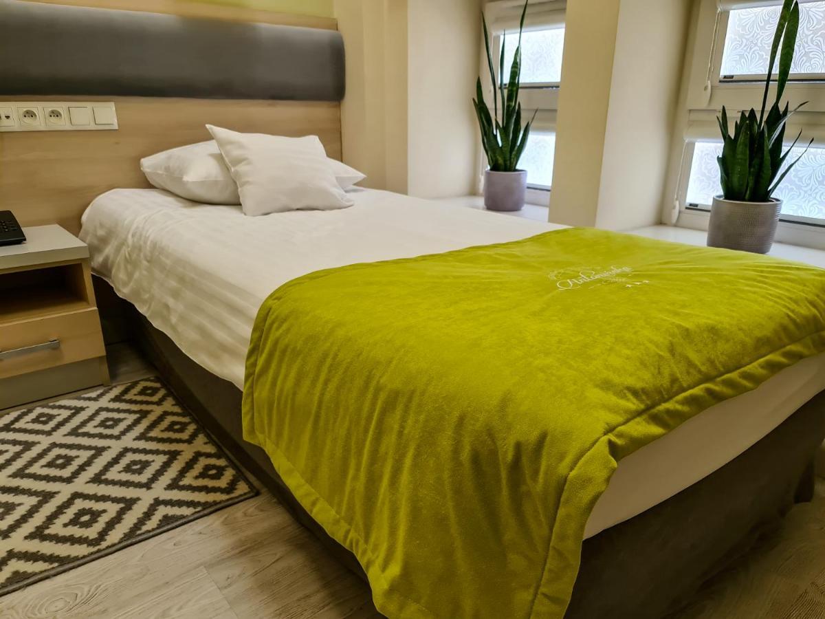 Antoninska Hotel & Apartamenty Leszno  Eksteriør billede