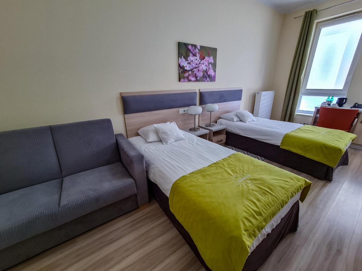 Antoninska Hotel & Apartamenty Leszno  Eksteriør billede