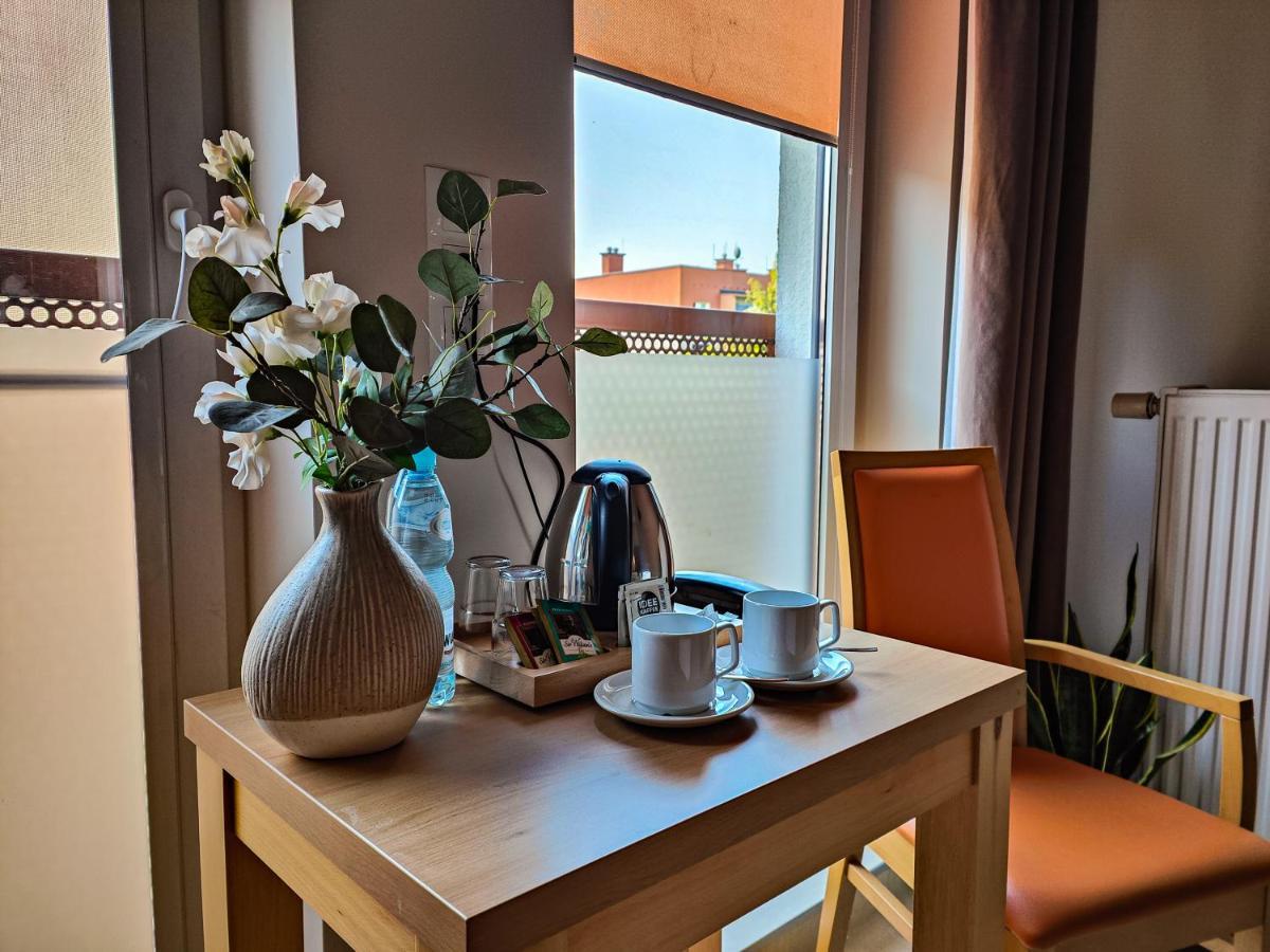 Antoninska Hotel & Apartamenty Leszno  Eksteriør billede